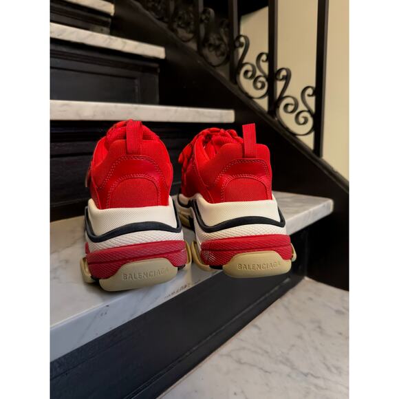 Balenciaga BNWT triple S main image 11